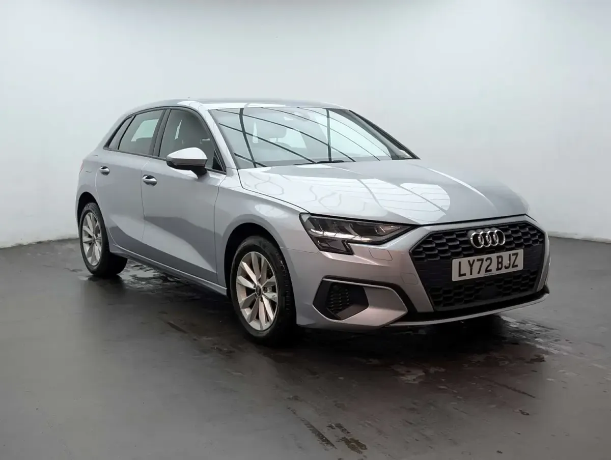 Second-hand Audi A3 Sportback Advanced 2022 Argintiu Hatchback