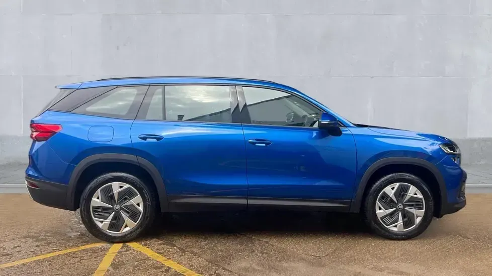 New Skoda Kodiaq SE 204 HP (150 kW) 2026 Race blue metallic SUV