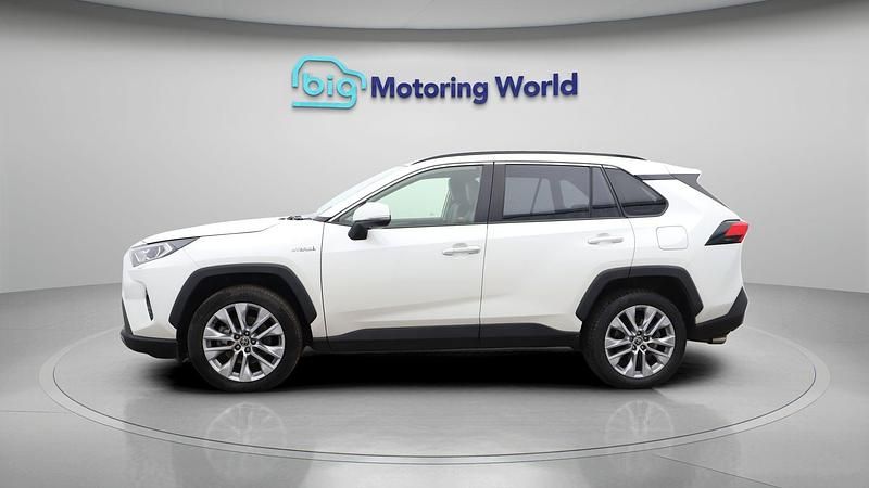 Used Toyota RAV4 Hybrid 219 HP (161 kW) 2021 SUV