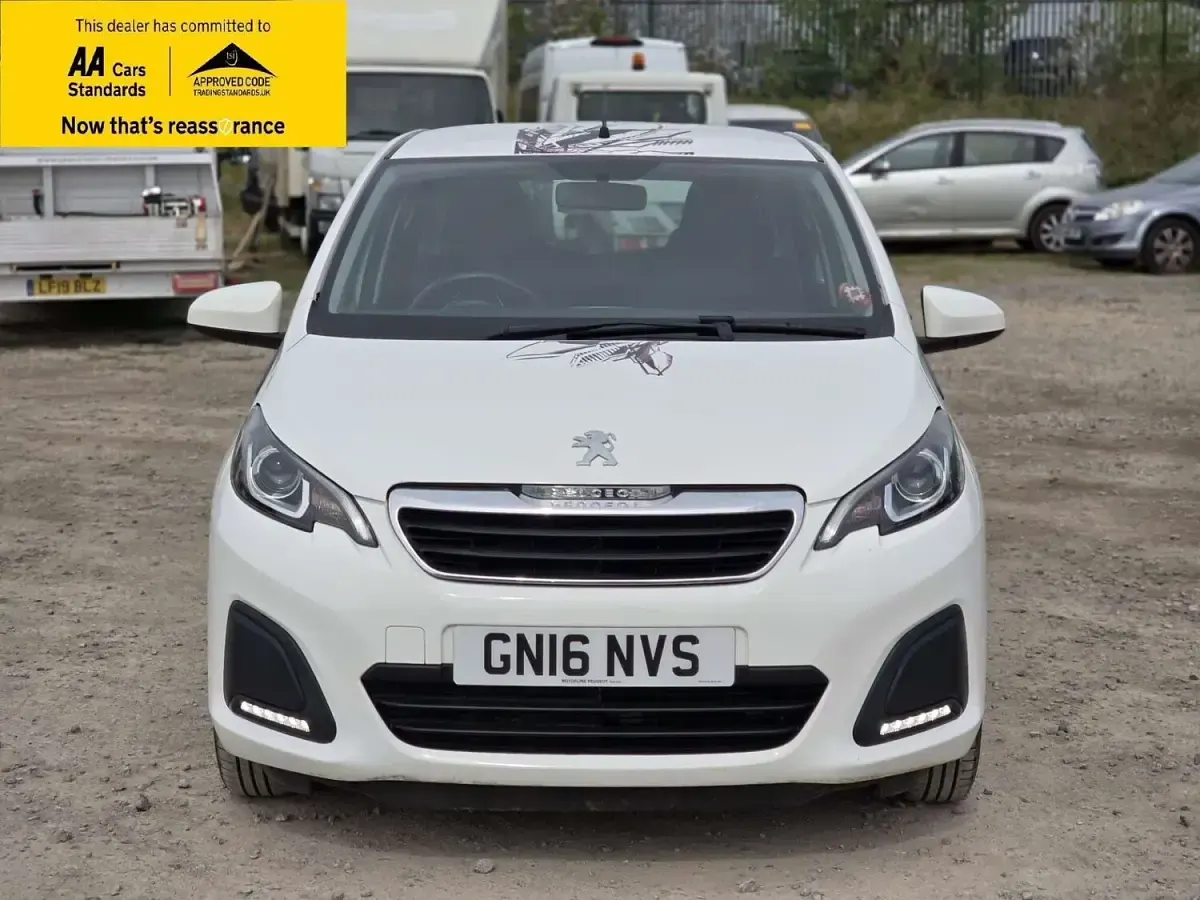 Used Peugeot 108 Active 68 HP (50 kW) 2016 White Hatchback