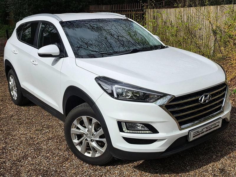 Used Hyundai Tucson SE 132 HP (97 kW) 2019 White SUV