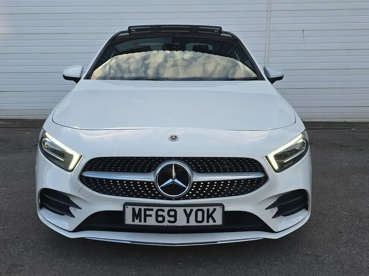 Begagnad Mercedes A200 AMG Line Premium 2019 Vit Sedan