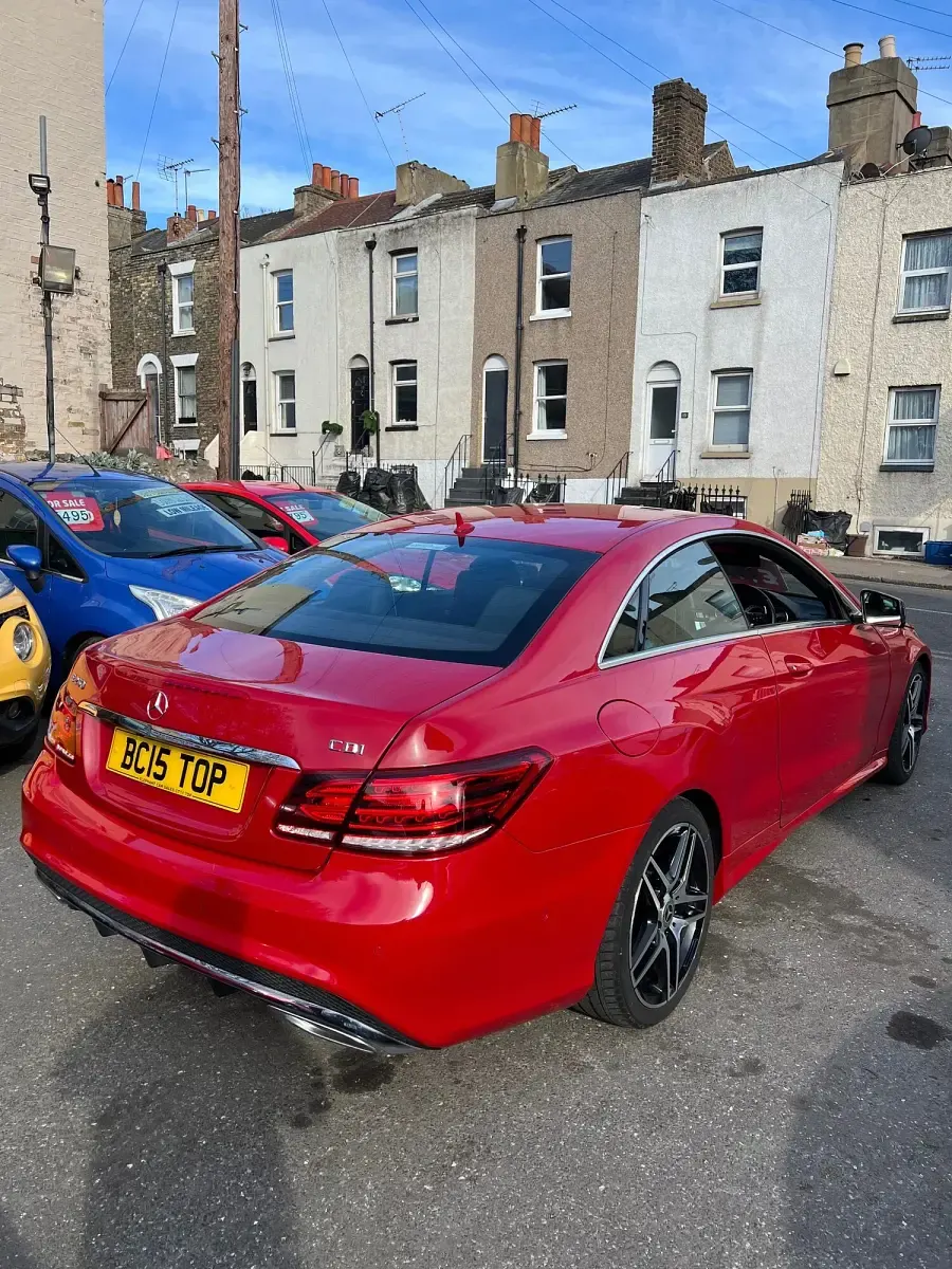 Used Mercedes E250 AMG line 204 HP (150 kW) 2015 Red Coupe