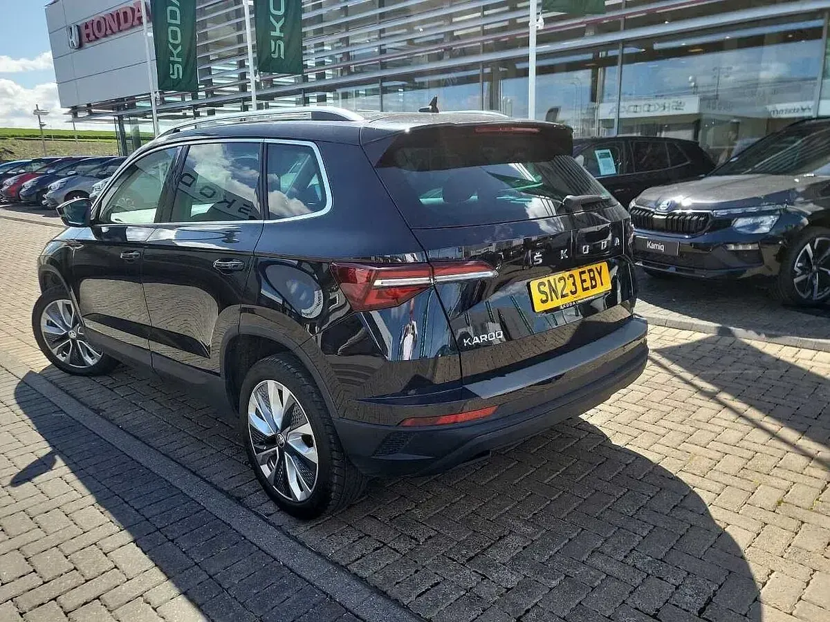 Gebraucht Skoda Karoq SE L 110 PS (80 kW) 2023 Schwarz SUV