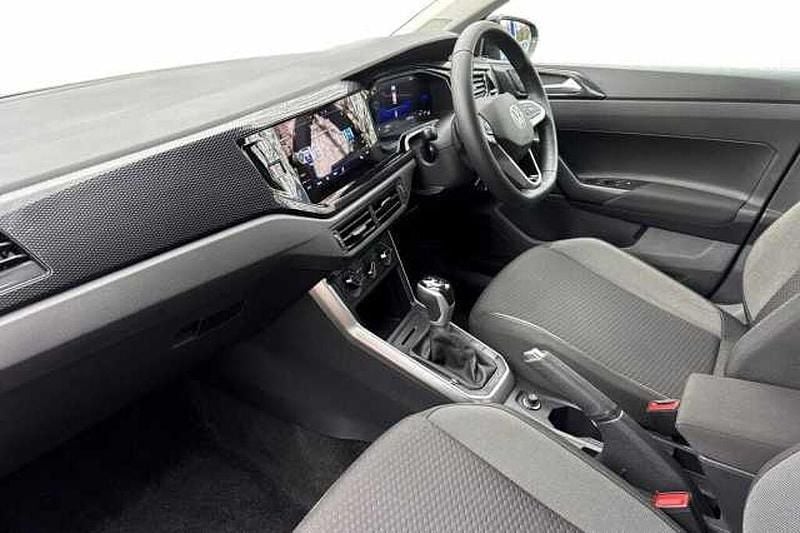 Used VW Polo Life 95 HP (69 kW) 2023 Black Hatchback