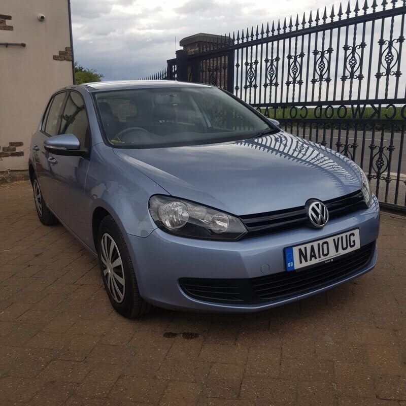 Blue Used 2010 VW Golf VI S Hatchback | £3,350 (Good price) - Image 1/4