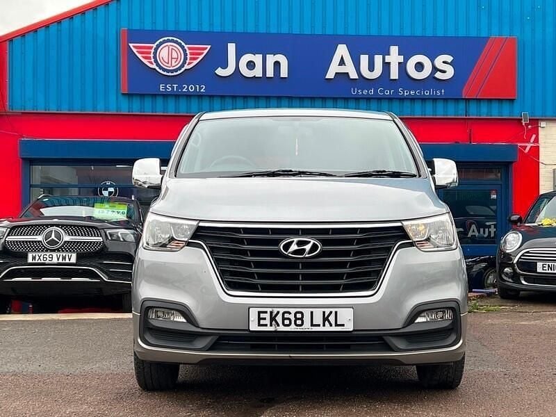 Used Hyundai I800 SE 2018 Silver MPV