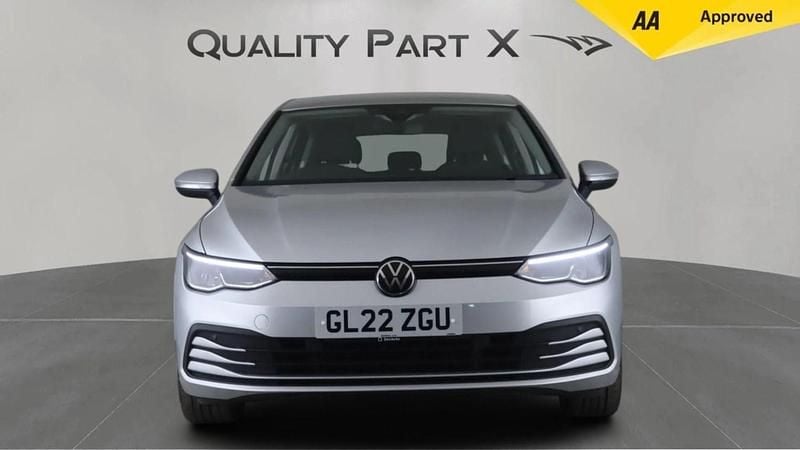 Used VW Golf VIII Life 110 HP (80 kW) 2022 Silver Hatchback
