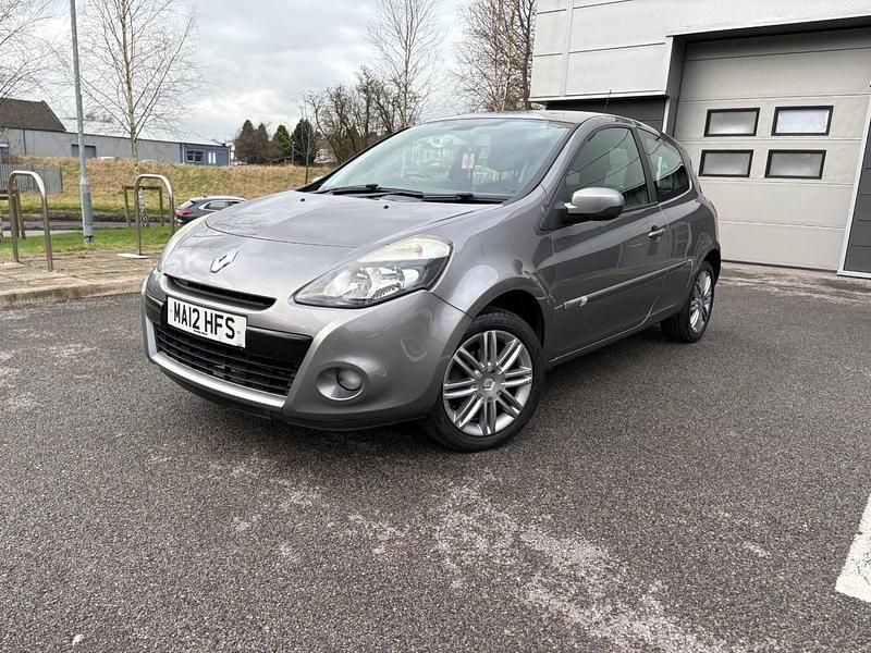 Used Renault Clio IV Dynamique 75 HP (55 kW) 2012 Grey Hatchback