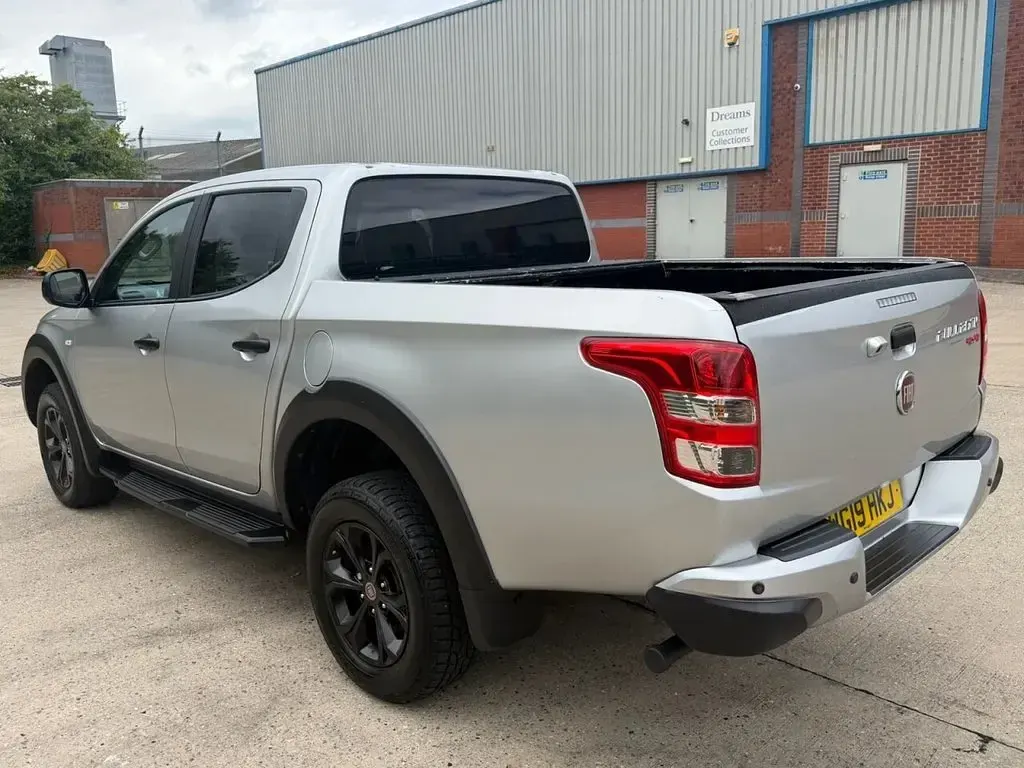 Used Fiat Fullback Cross 180 HP (132 kW) 2019 Grey Pickup