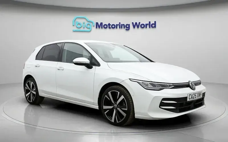 Usado VW Golf VIII Match 116 CV (85 kW) 2025 Blanco Utilitario
