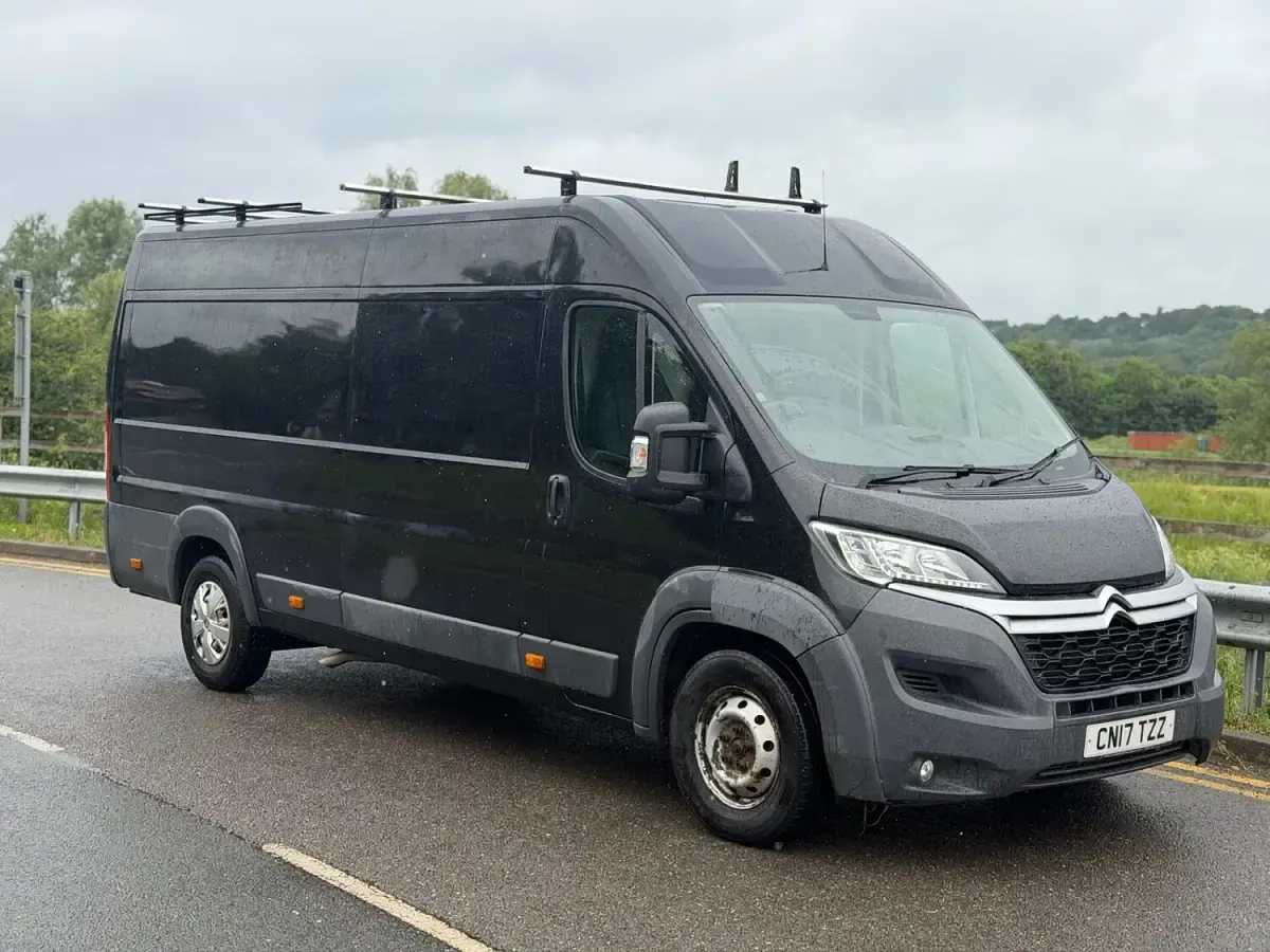 Used Citroën Relay 130 HP (95 kW) 2017 Black Van