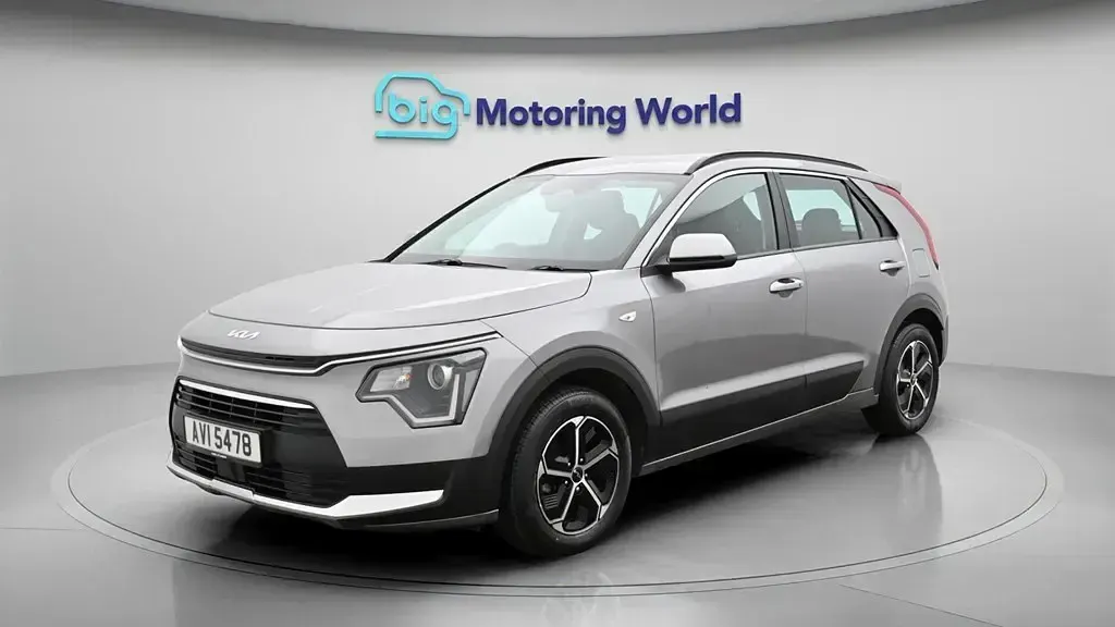 Usado Kia Niro 127 CV (93 kW) 2024 Gris SUV