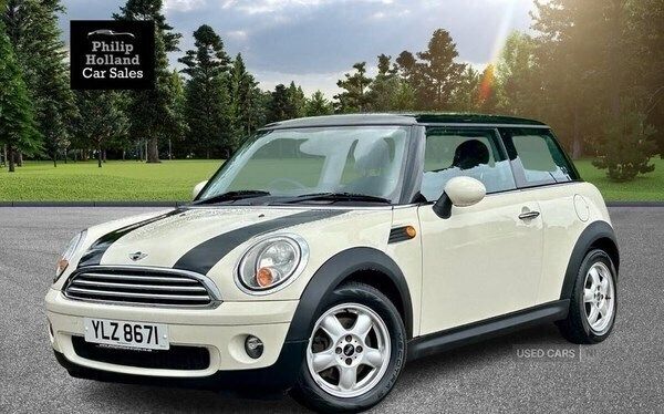 White Used 2010 Mini Cooper Hatch Hatchback | £3,995 (Fair price) - Image 1/4