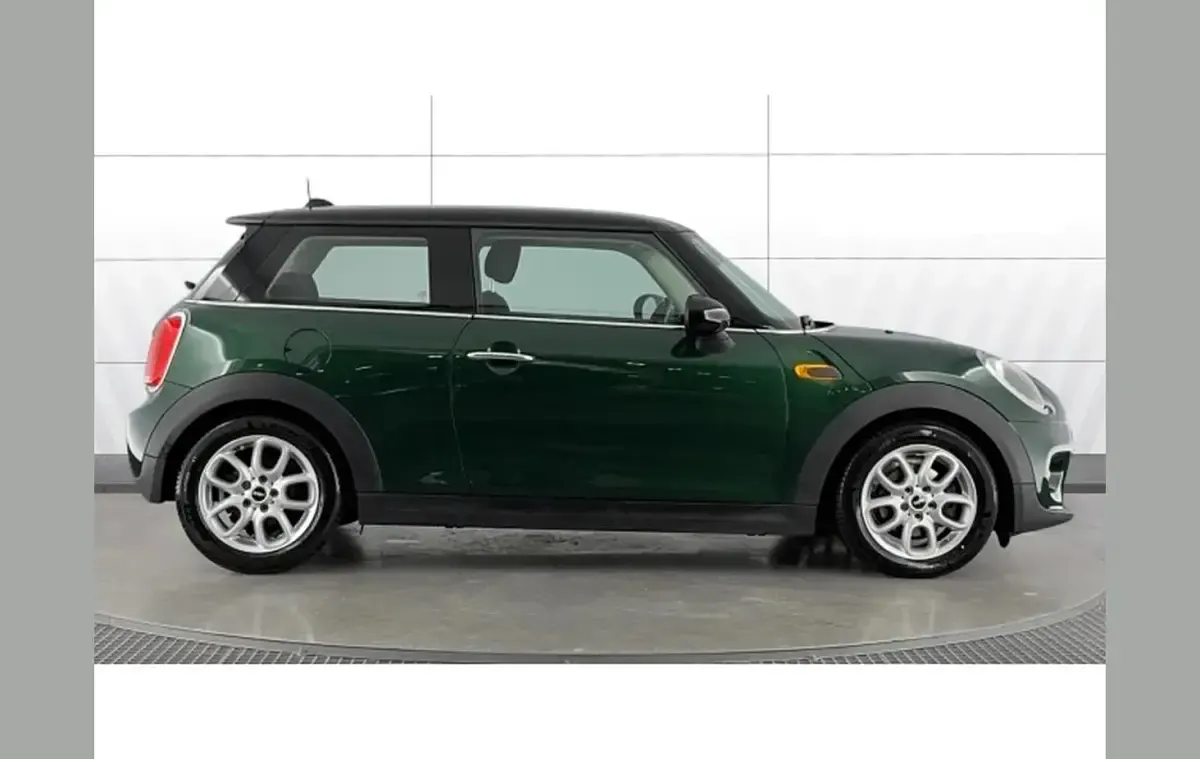 Used Mini Cooper D 113 HP (83 kW) 2016 Green Hatchback