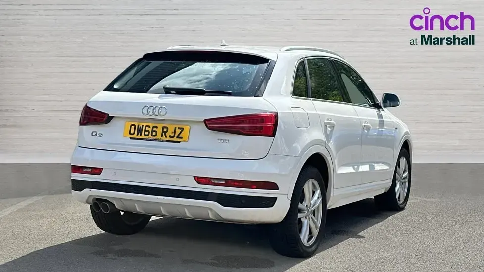 Używany Audi Q3 S-Line 184 KM (135 kW) 2016 Biały SUV
