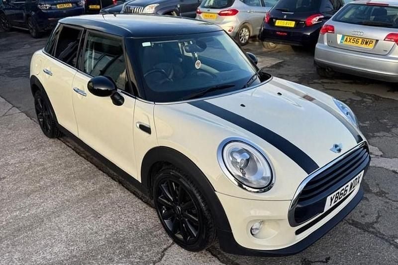 Used 2017 Mini Cooper D Hatchback | £5,325 (Good price) - Image 1/1