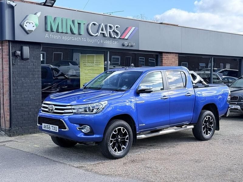Used Toyota HiLux 2016 Blue Pickup