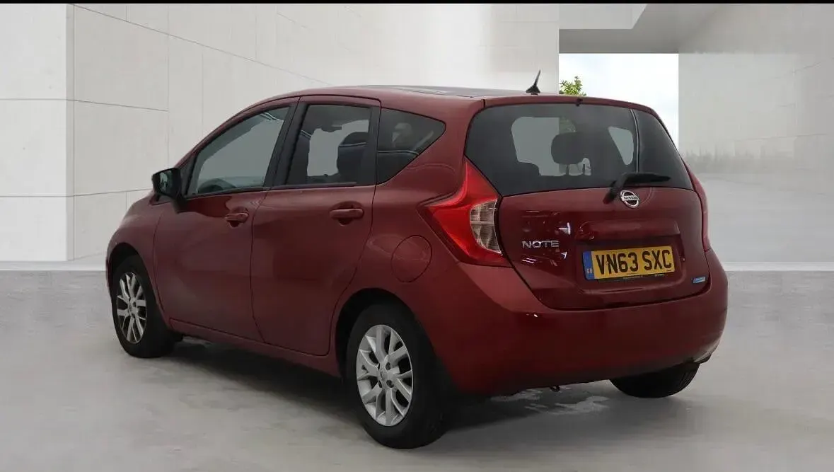 Used Nissan Note Acenta Premium 80 HP (58 kW) 2013 Red Hatchback