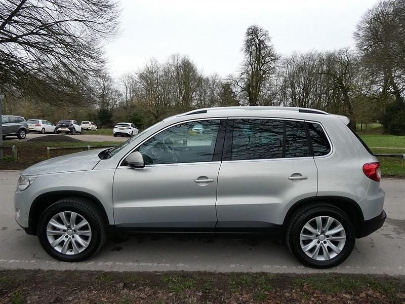 Used VW Tiguan SE 140 HP (102 kW) 2009 Silver SUV