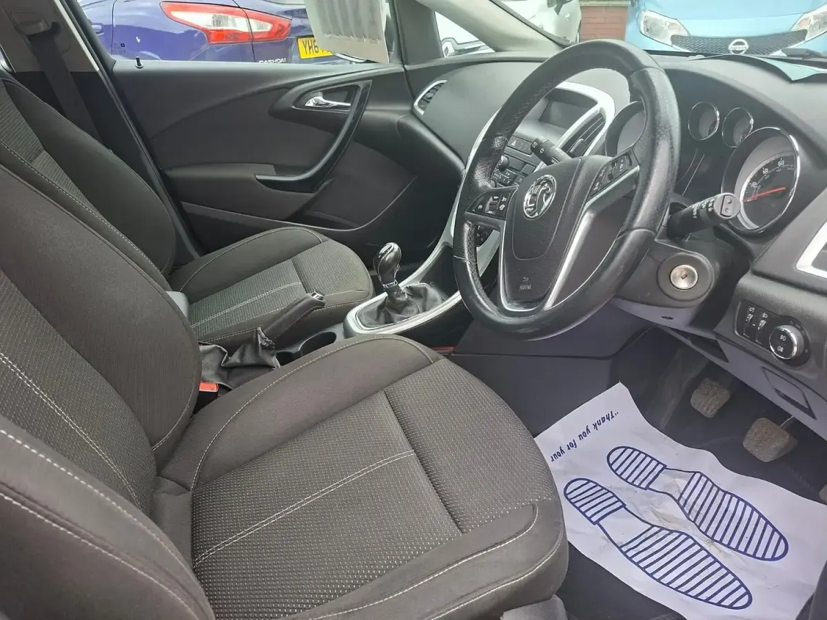 Used Vauxhall Astra SRi 2015 Grey Hatchback