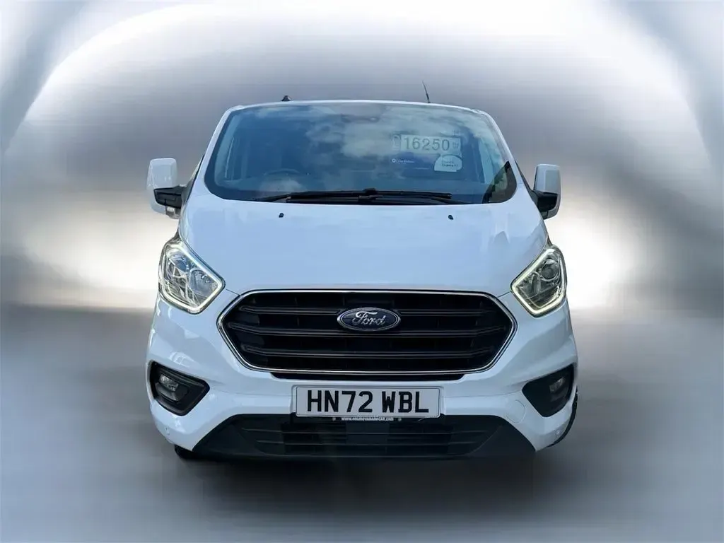 Used Ford Transit Custom Limited 130 HP (95 kW) 2022 White Van