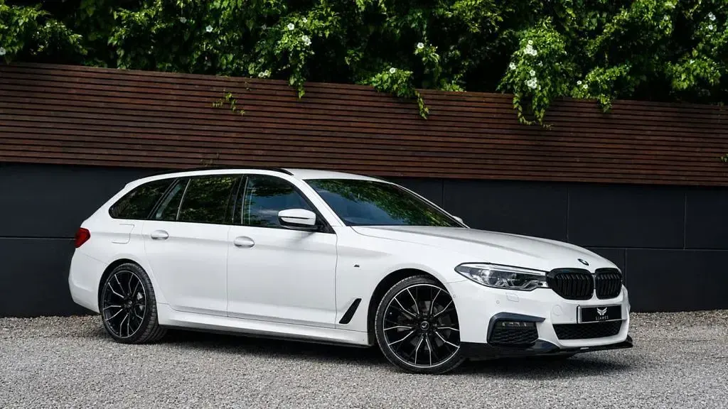 Used BMW 520 M Sport 2019 White Estate