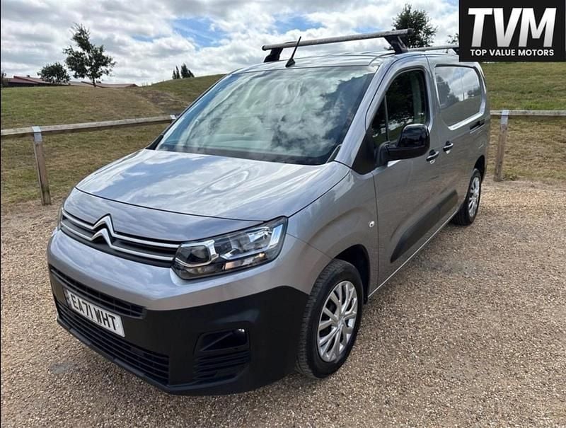 Used Citroën Berlingo 100 HP (73 kW) 2021 Grey MPV
