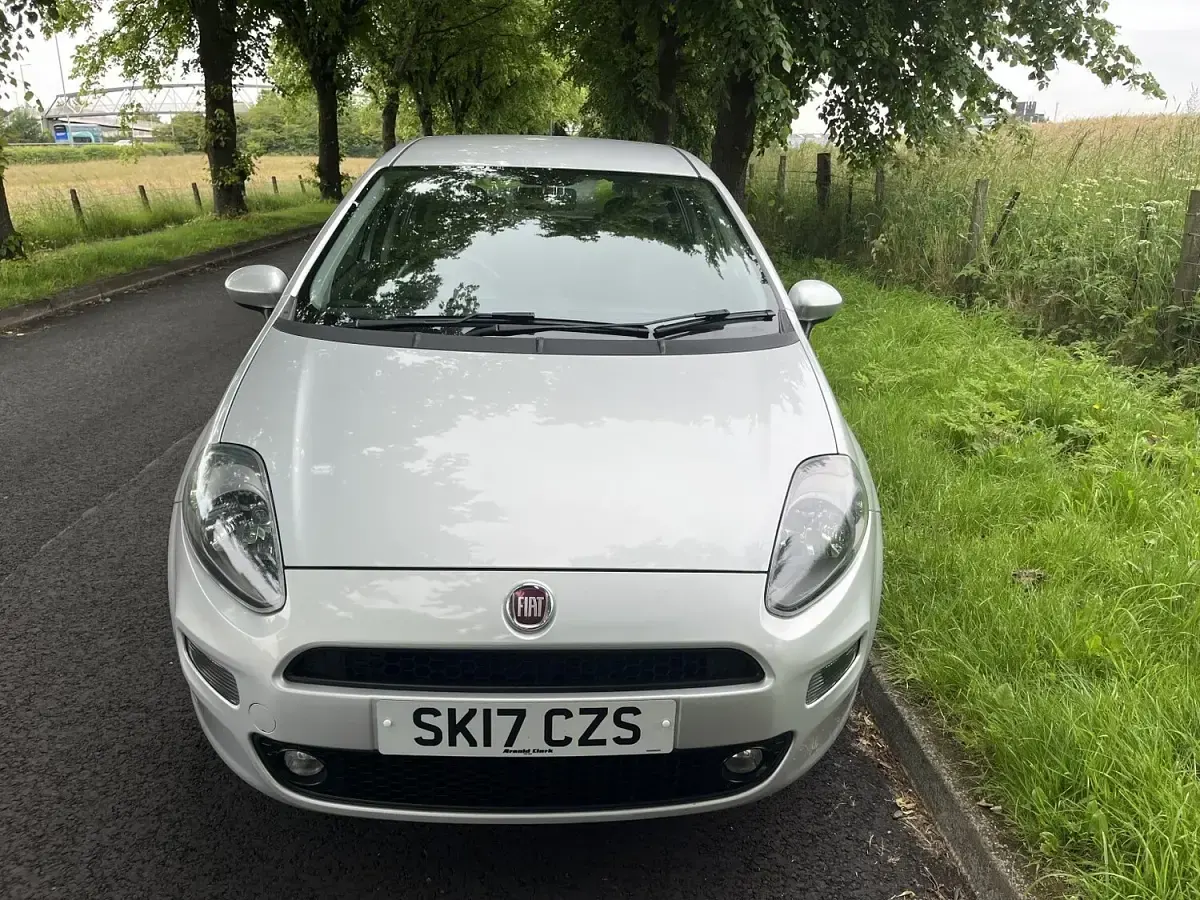 Used Fiat Punto Easy Plus 69 HP (50 kW) 2017 Grey Hatchback