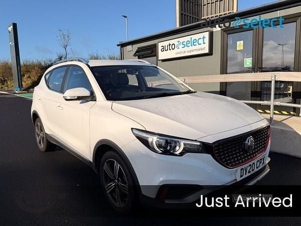 White Used 2020 MG ZS Hatchback | £9,850 (Good price) - Image 1/3