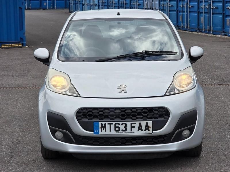 Begagnad Peugeot 107 Active 68 HK (50 kW) 2013 Silver Halvkombi