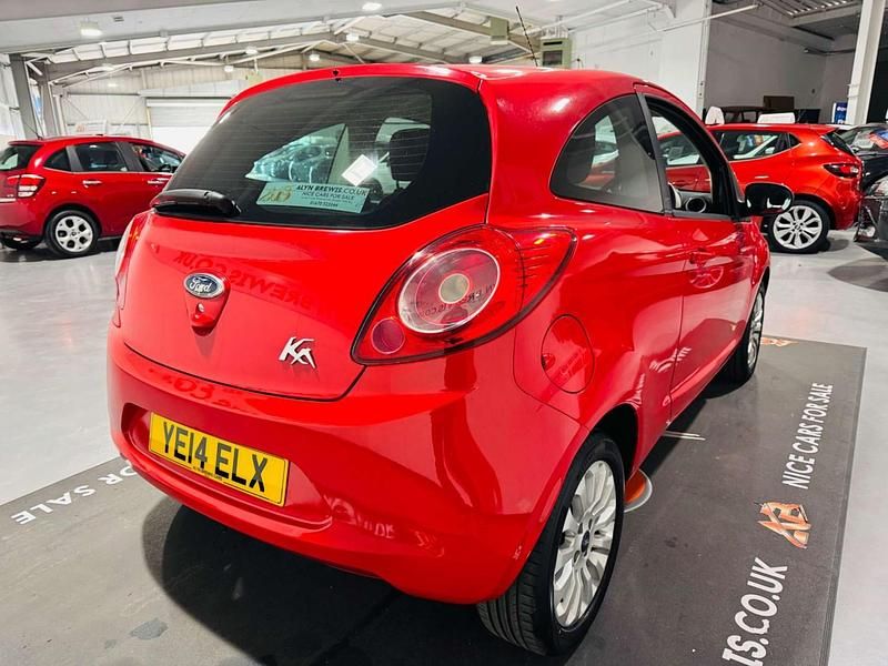 Używany Ford Ka Zetec 69 KM (50 kW) 2014 Czerwony Hatchback