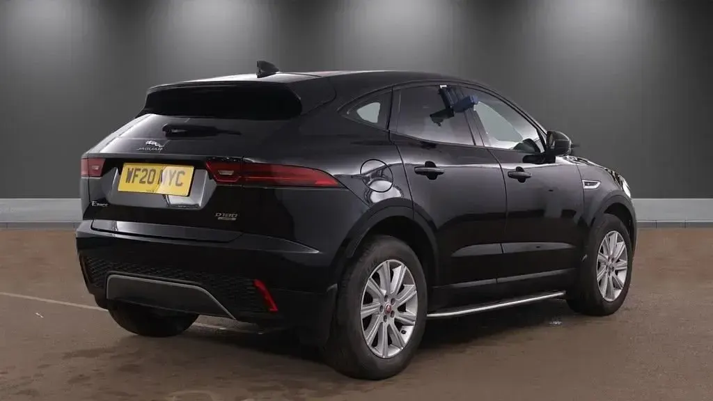 Usado Jaguar E-Pace S 180 HP (132 kW) 2020 Preto SUV