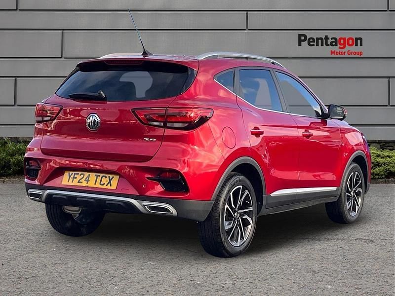 Used MG ZS Exclusive 111 HP (81 kW) 2024 Red SUV