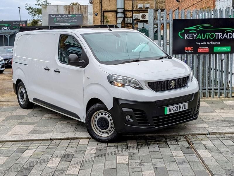 White Used 2021 Peugeot e-Expert Van | £12,000 (Fair price) - Image 1/4