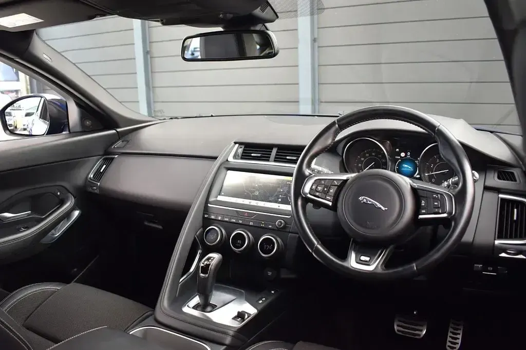 Used Jaguar E-Pace R-Dynamic 249 HP (183 kW) 2018 Blue SUV