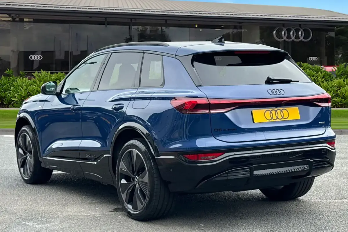 New Audi Q6 e-tron Black Edition 314 kW (428 HP) 2026 Blue SUV