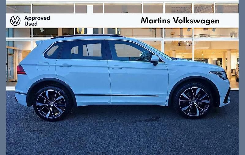 Used VW Tiguan R-line 245 HP (180 kW) 2022 White SUV