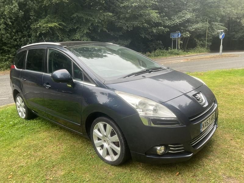 Used Peugeot 5008 Allure 2013 Blue MPV