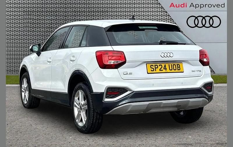 Used Audi Q2 Sport 108 HP (79 kW) 2024 White SUV