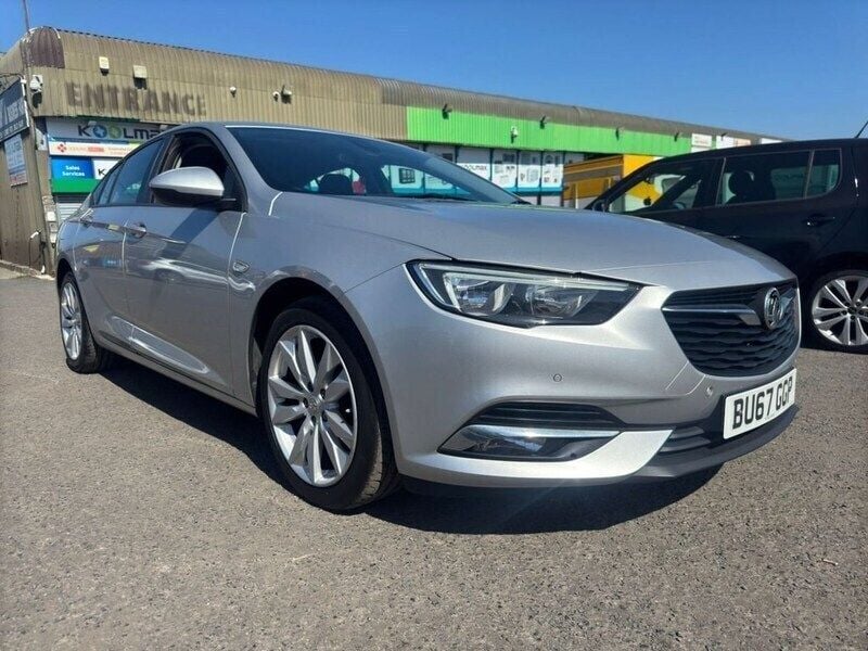 Silver Used 2017 Vauxhall Insignia Design Edition Hatchback | £6,295 (Good price) - Image 1/4