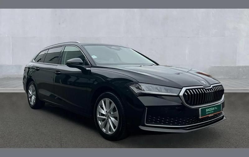 Black Used 2024 Skoda Superb SE Technology Estate | £25,995 (A bit pricey) - Image 1/4