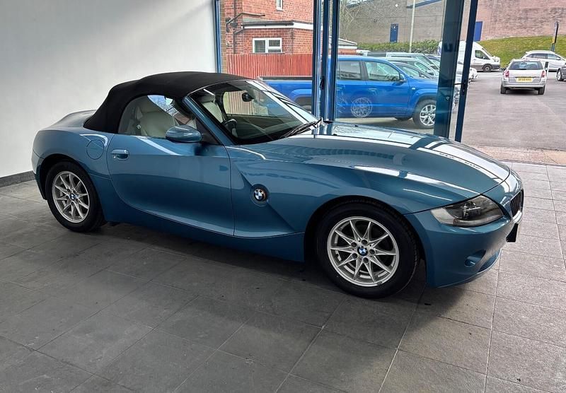 Begagnad BMW Z4 2005 Blå Cab