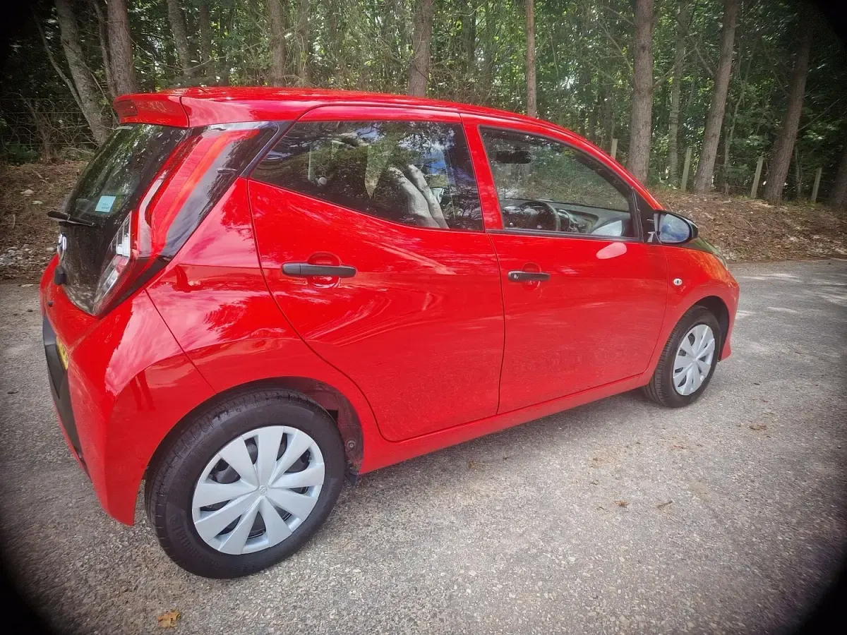 Used Toyota Aygo 72 HP (52 kW) 2020 Red Hatchback