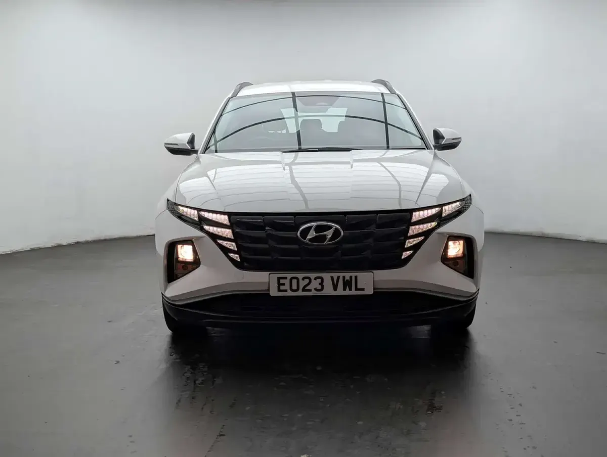 Gebraucht Hyundai Tucson SE 230 PS (169 kW) 2023 Weiß SUV