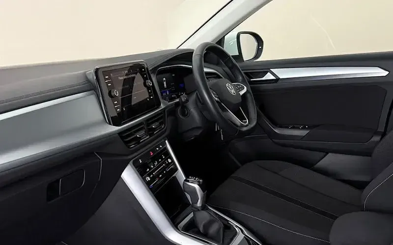 Used VW T-Roc Life 150 HP (110 kW) 2025 SUV