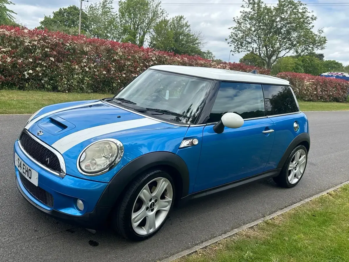 Begagnad Mini Cooper S Hatch 2008 Blå Halvkombi