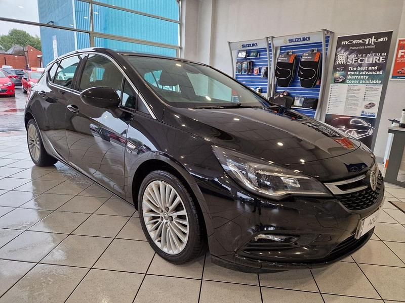 Black Used 2017 Vauxhall Astra Elite Hatchback | £6,000 (Fair price) - Image 1/4