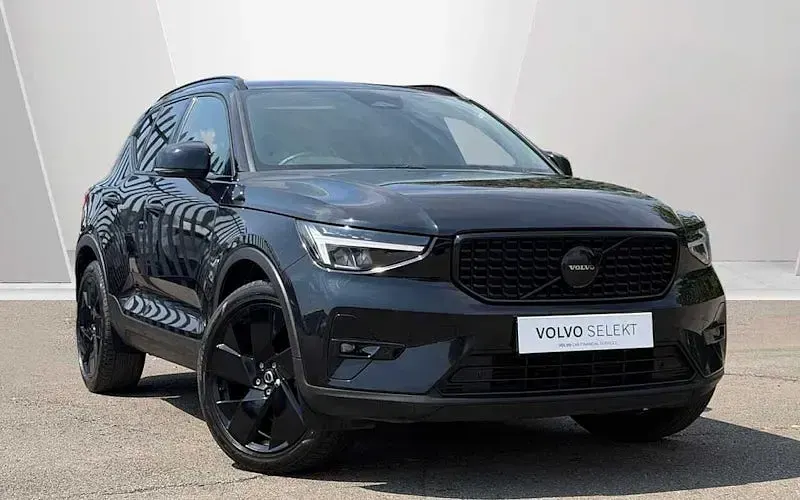 Used Volvo XC40 Plus 163 HP (119 kW) 2025 SUV