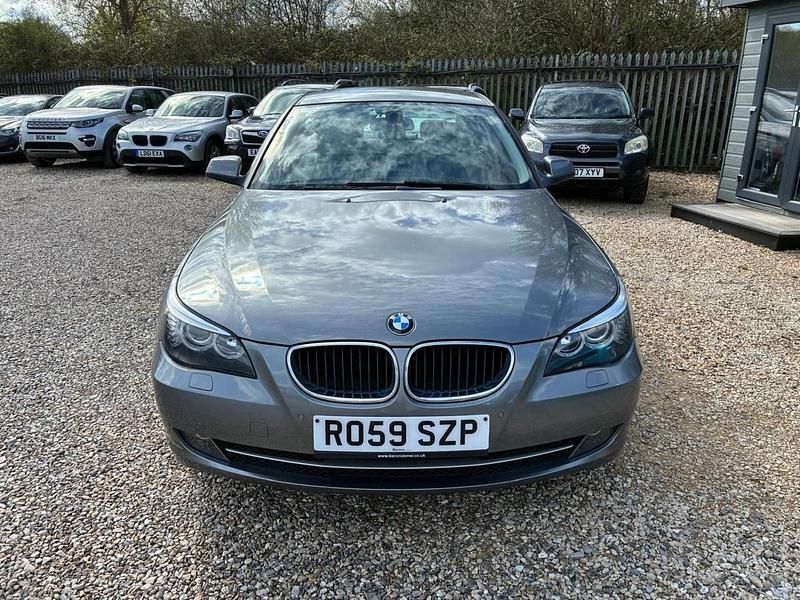 Begagnad BMW 520 2009 Grå Sedan